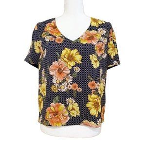 NWT Forever 21 Contemporary Floral Blouse V-neck Short Sleeve Tops Size Small